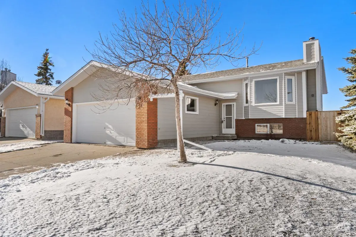 33 Assiniboine Drive, Swan Hills, Alberta T0G2C0 For Sale | HouseSigma