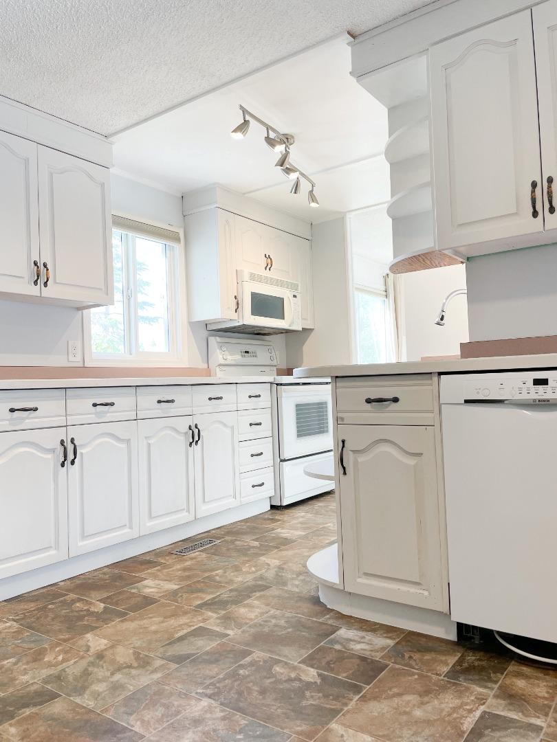 10210 98 Avenue, Bezanson, Alberta T0H0G0 Sold History HouseSigma