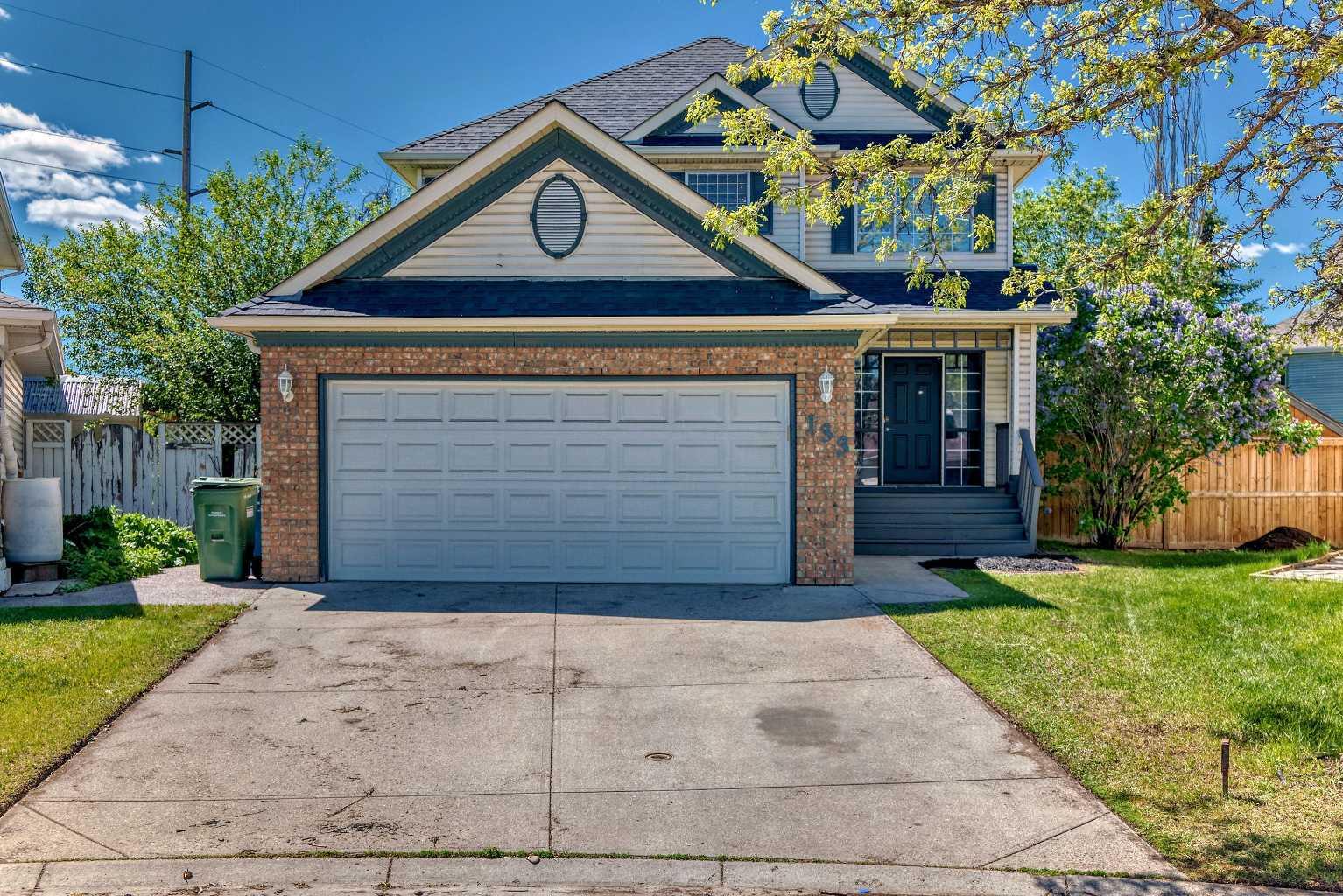 133 Douglas Glen Court SE, Calgary, Alberta T2Z2M8 Sold History