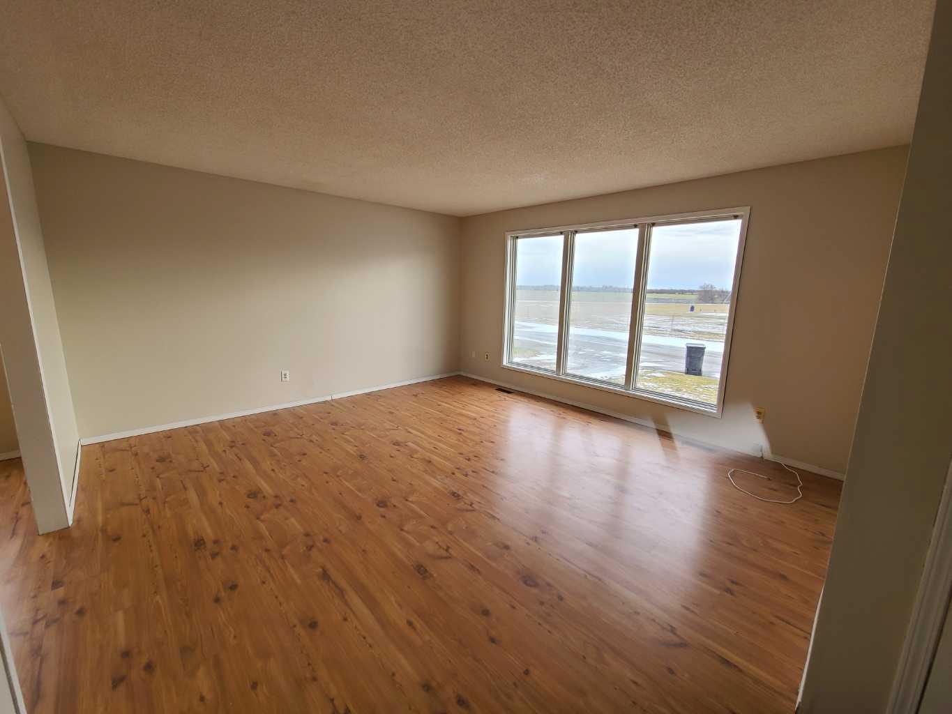 4410 49 Avenue, Grimshaw, Alberta T0H1W0 For Sale HouseSigma