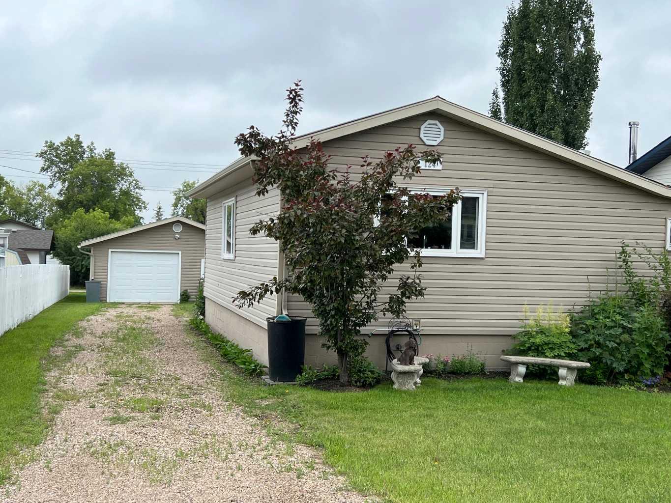 124 4 Avenue S, Big Valley, Alberta T0J0G0 For Sale HouseSigma