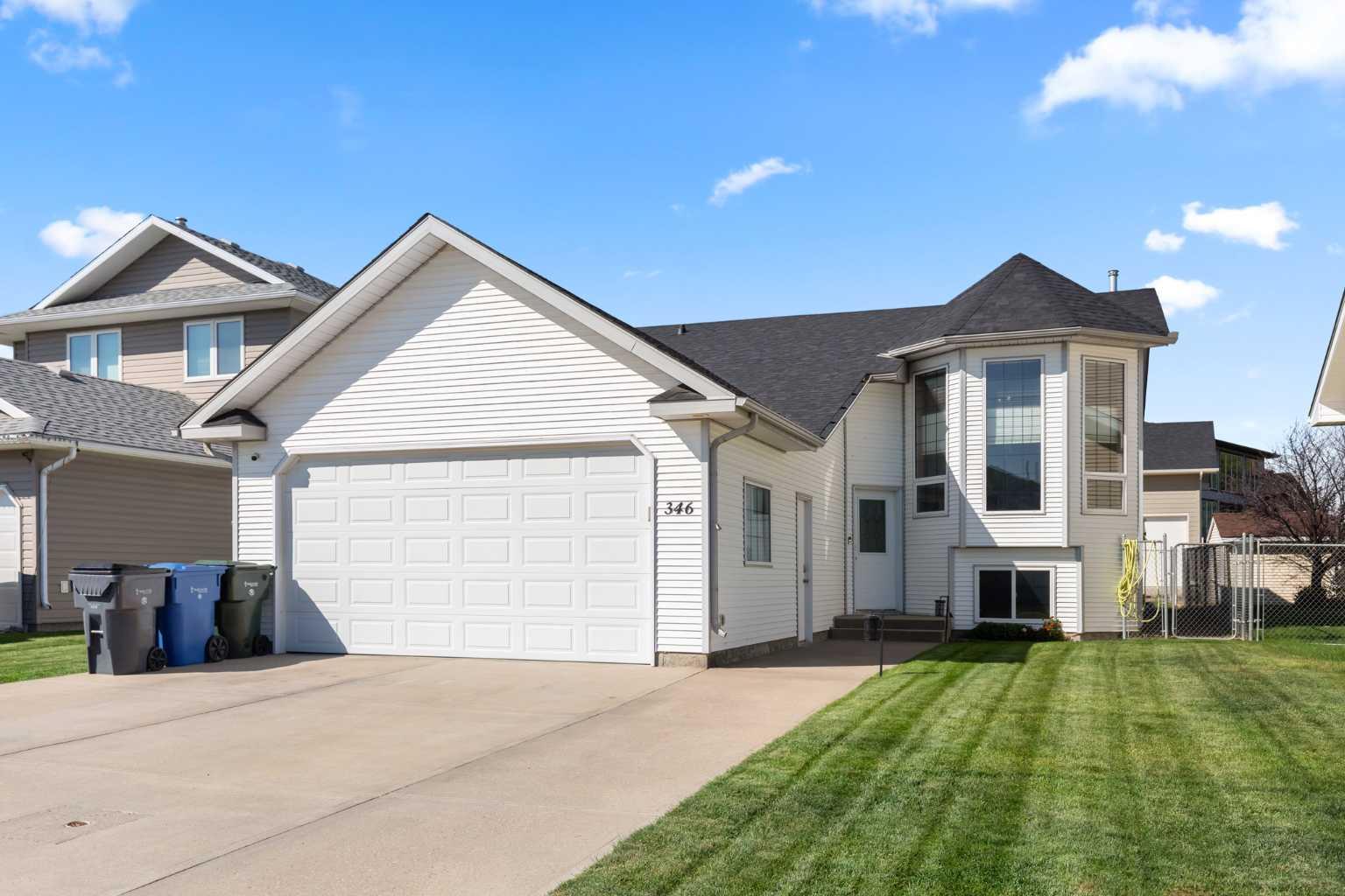 346 Stratton Way SE, Medicine Hat, Alberta T1B4M9 For Sale HouseSigma