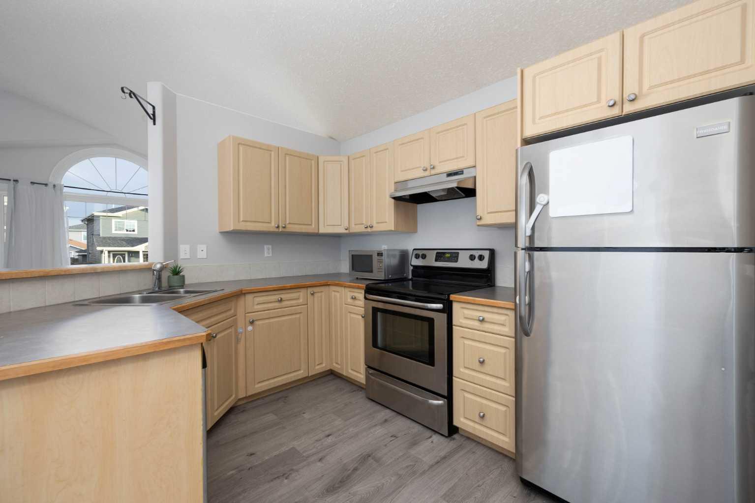 161 Robinson Lane, Fort McMurray, Alberta T9J1L8 For Sale HouseSigma