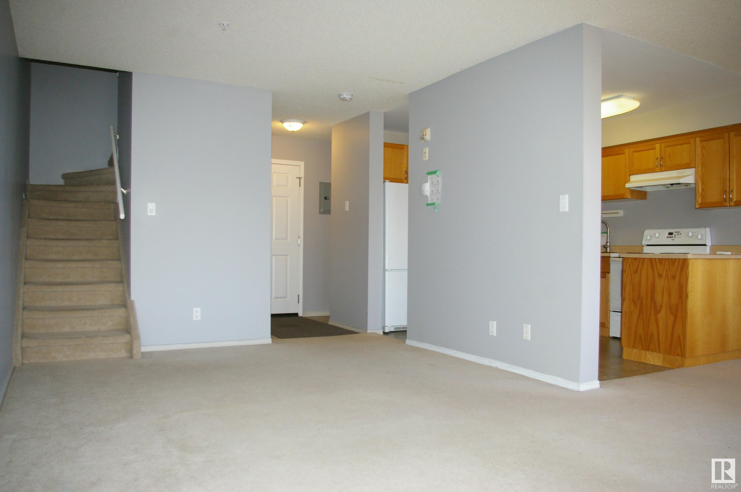 211 105 MCKENNEY Avenue, St. Albert, Alberta T8N2Y2 For Sale HouseSigma