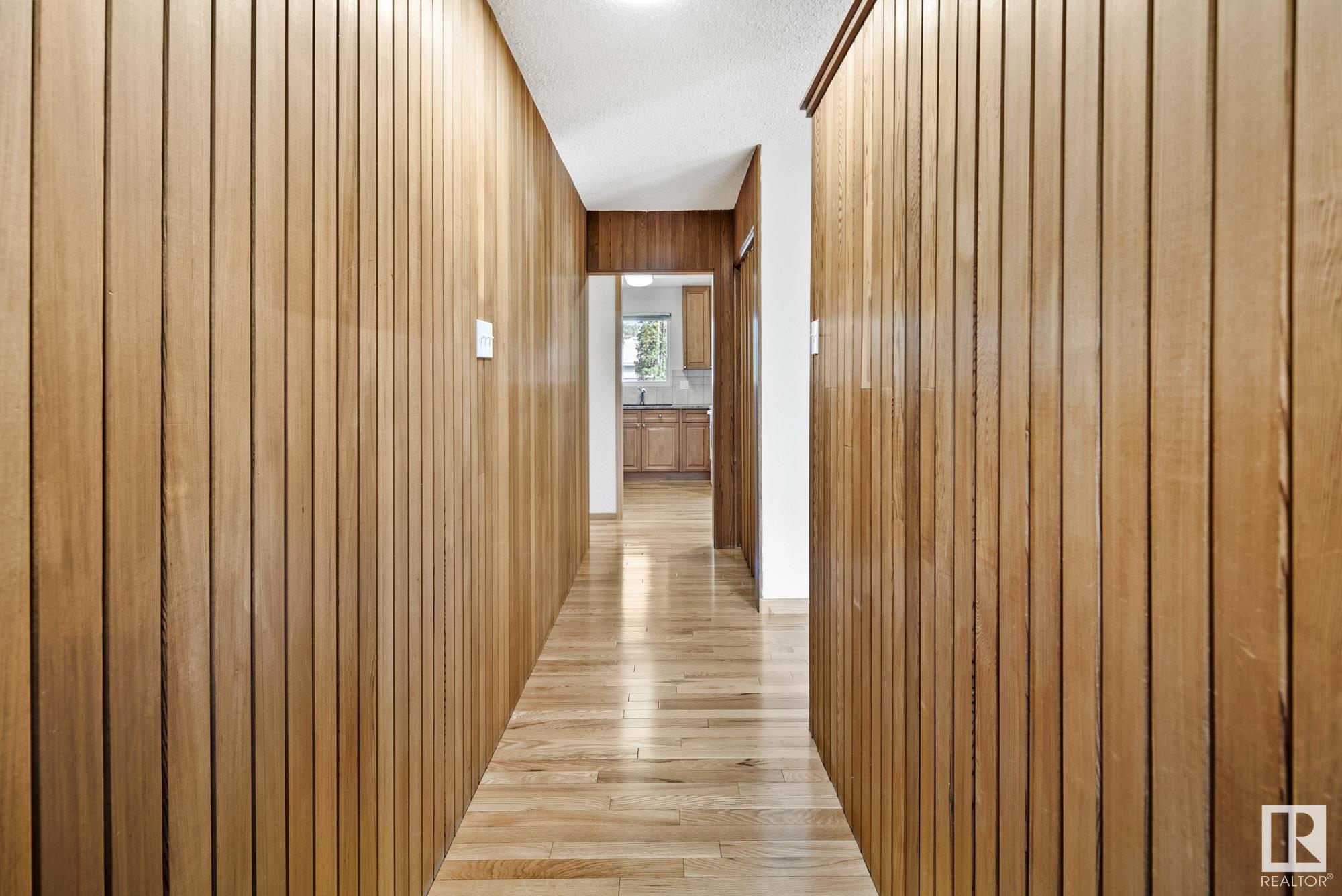 20 Grandora Crescent, St. Albert, Alberta T8N0T9 For Sale HouseSigma