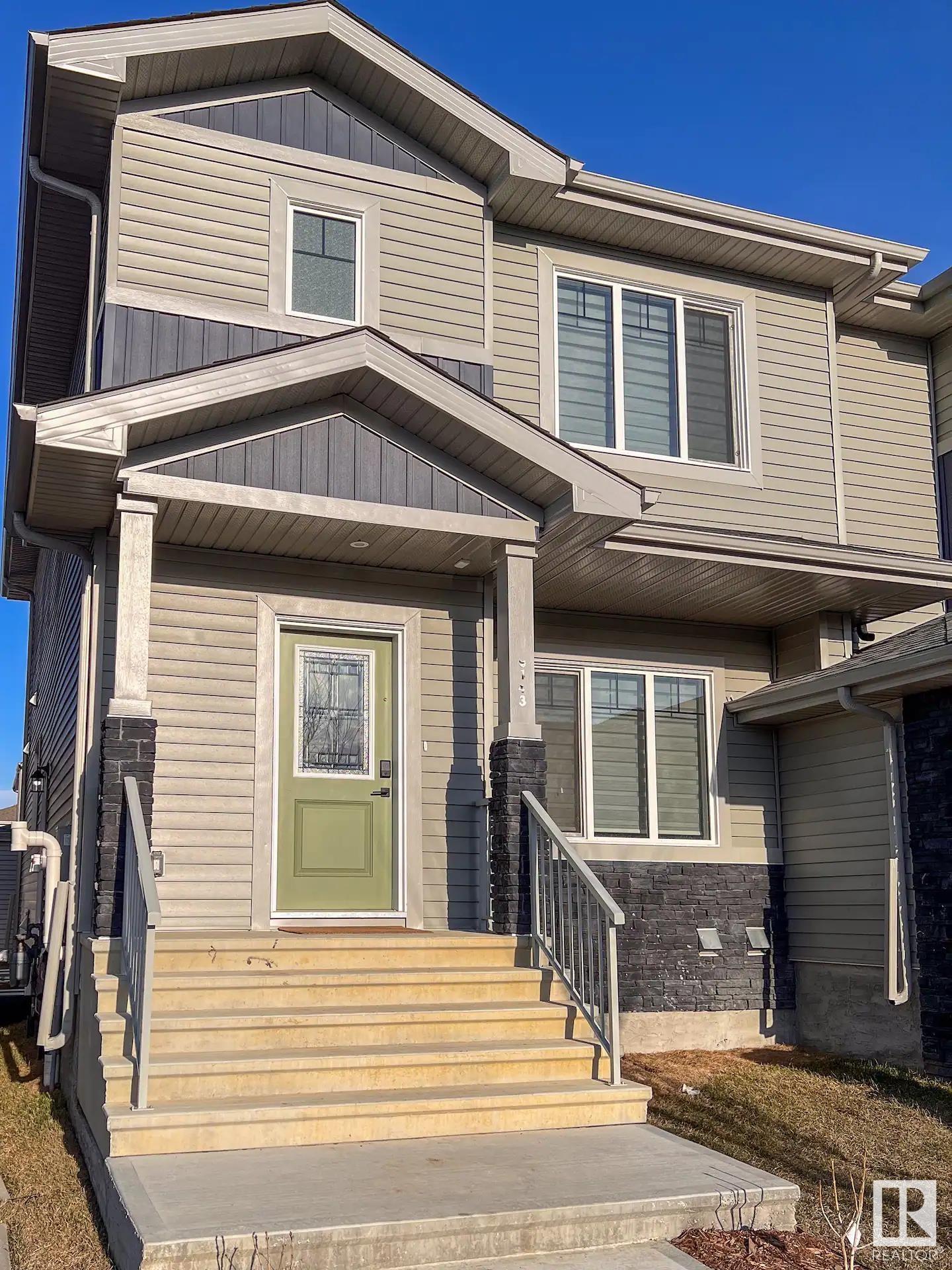 8143 ORCHARDS GREEN Green SW, Edmonton, Alberta T6X2N6 For Sale