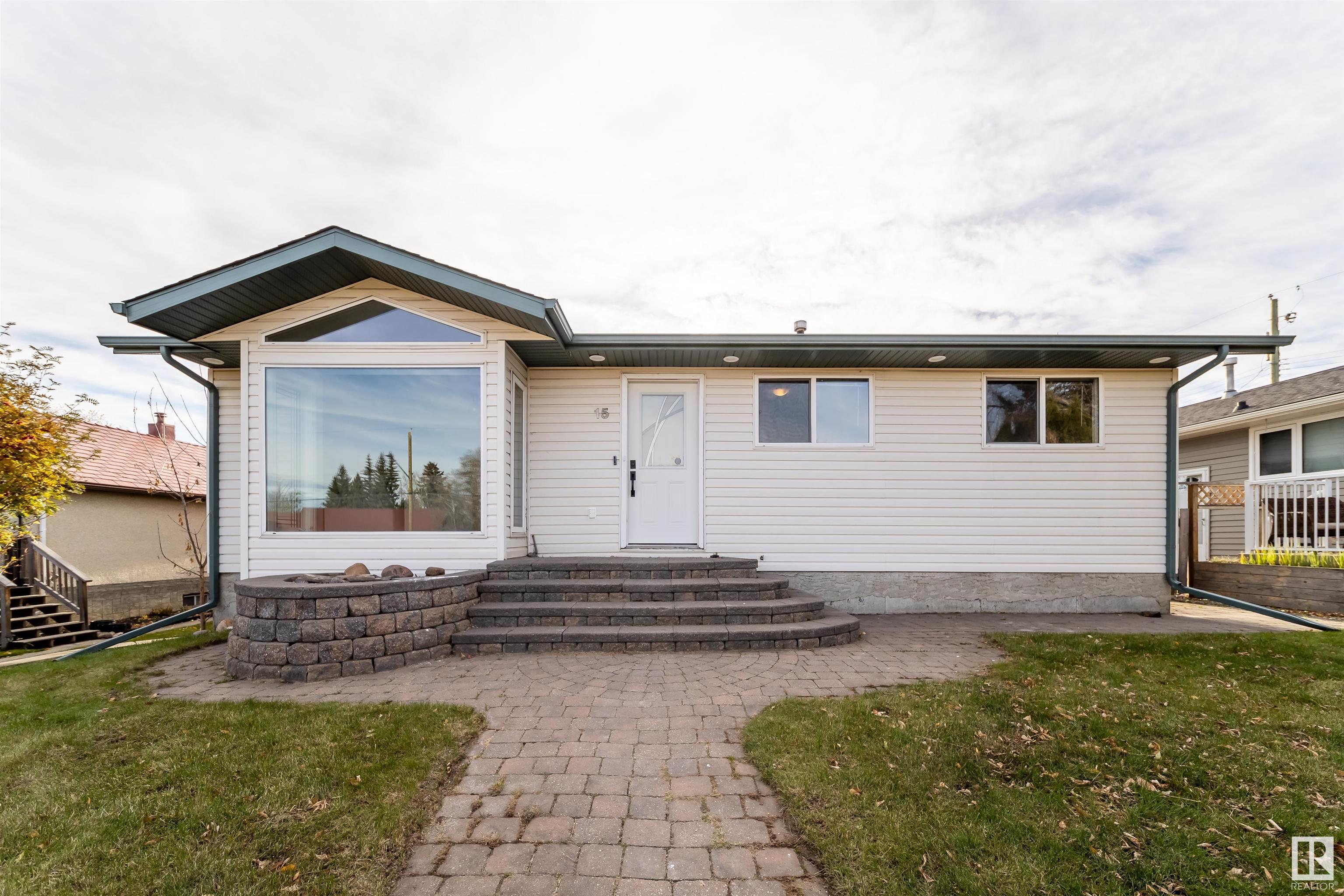 15 MAIN Street, Ardrossan, Alberta T8A2A2 For Sale HouseSigma