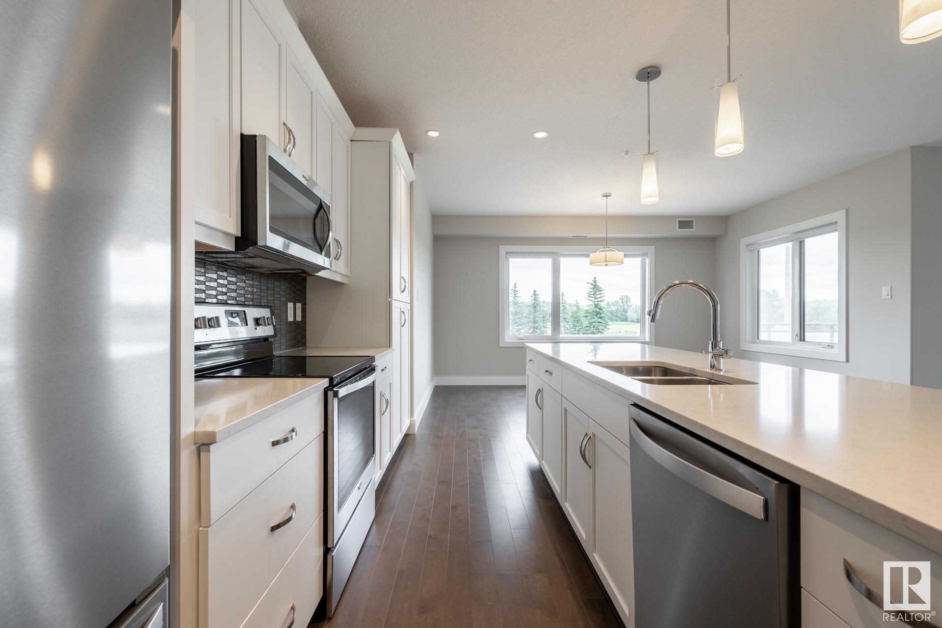 232 11074 ELLERSLIE Road SW - 202c6 3
