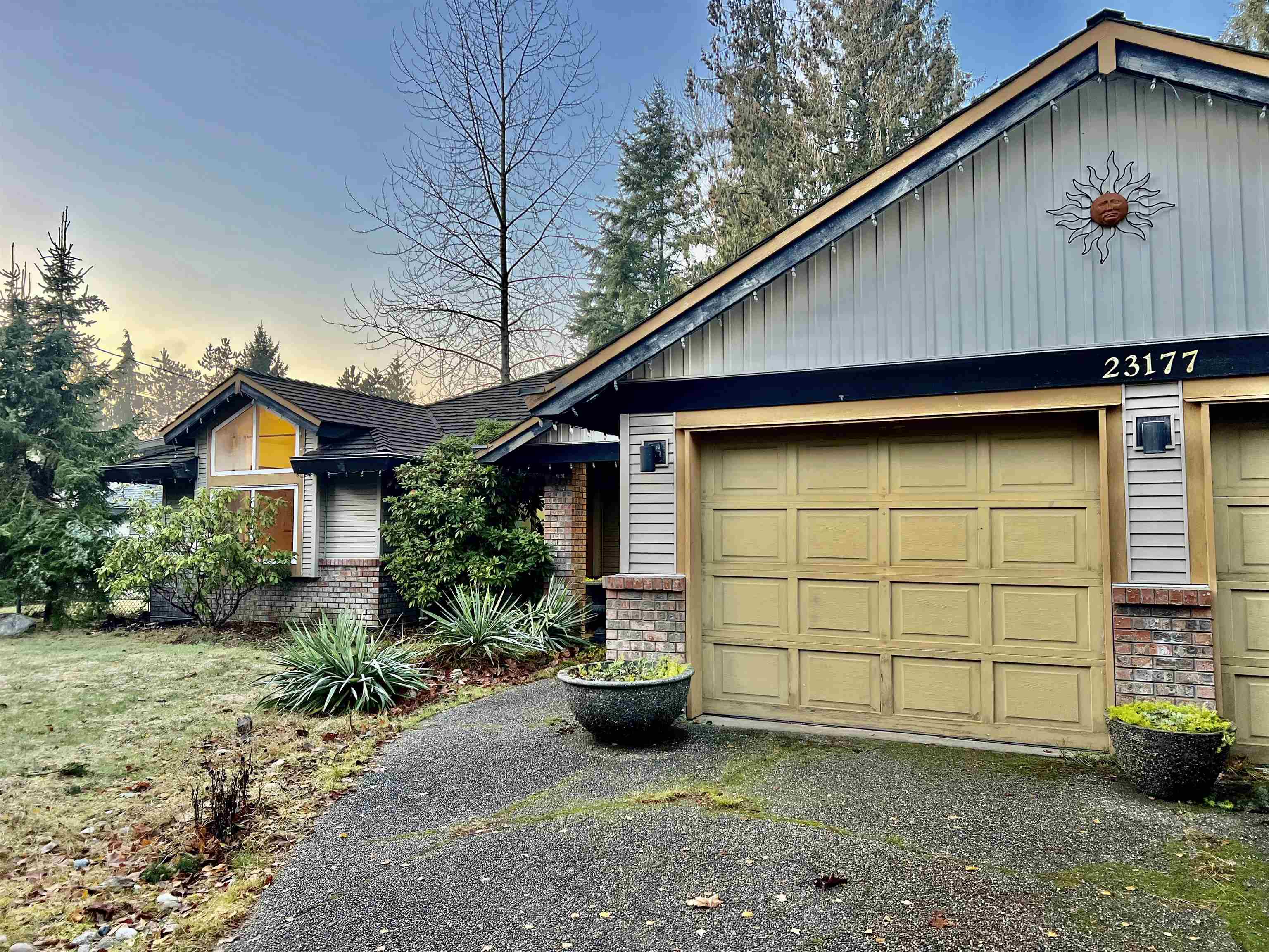 23177 129 AVENUE, Maple Ridge, BC House with Acreage For Sale