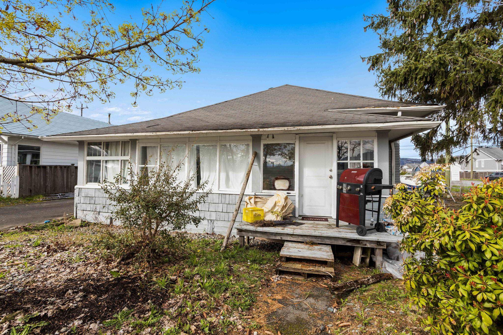 34595 2 AVENUE, Abbotsford, British Columbia V2S8B7 Listing History