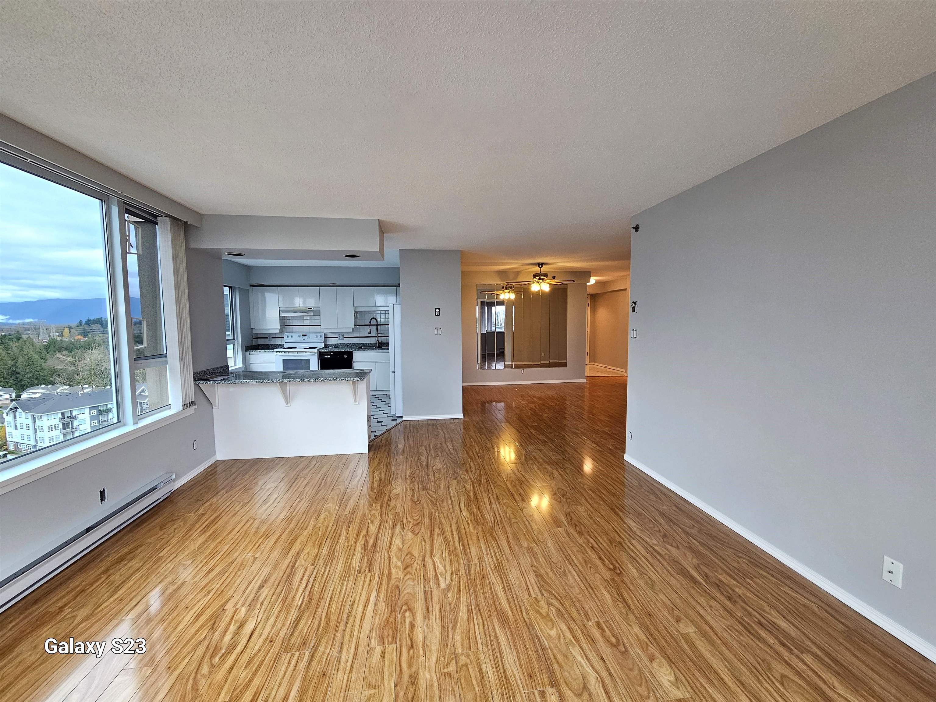 1401 3170 GLADWIN ROAD, Abbotsford, British Columbia V2T5T1 For Sale