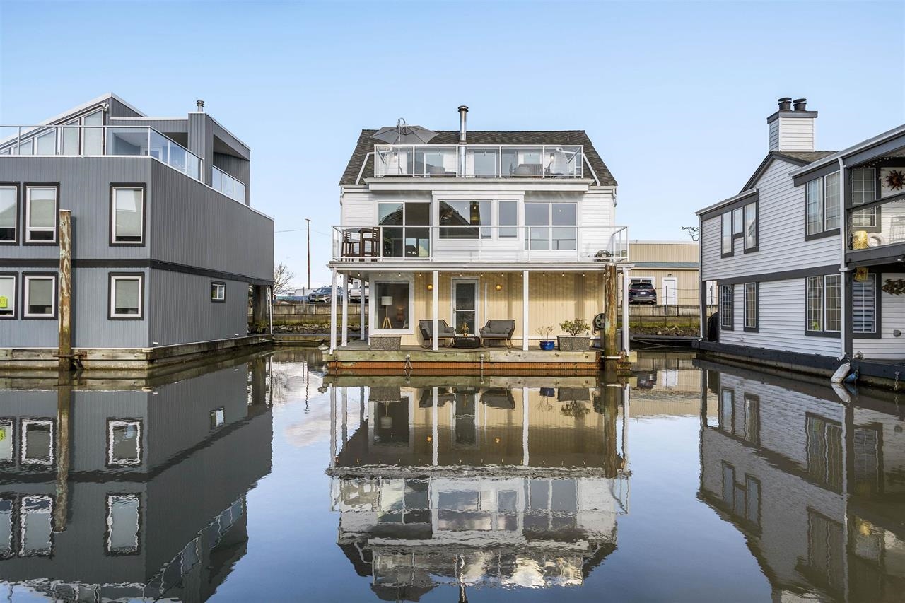 Unit 10 - 3459 River Road, Delta 3