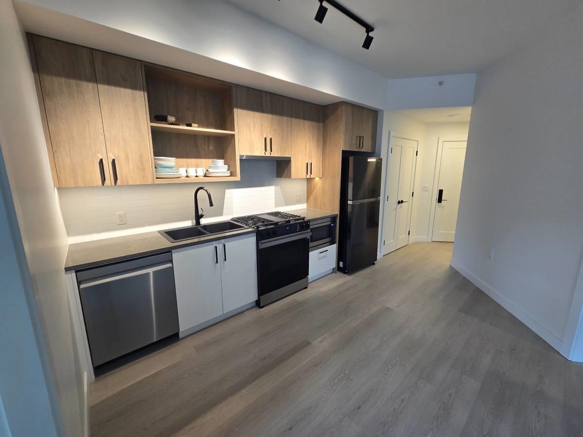 Unit 104 - 1100 Clarke Road, Port Moody 3
