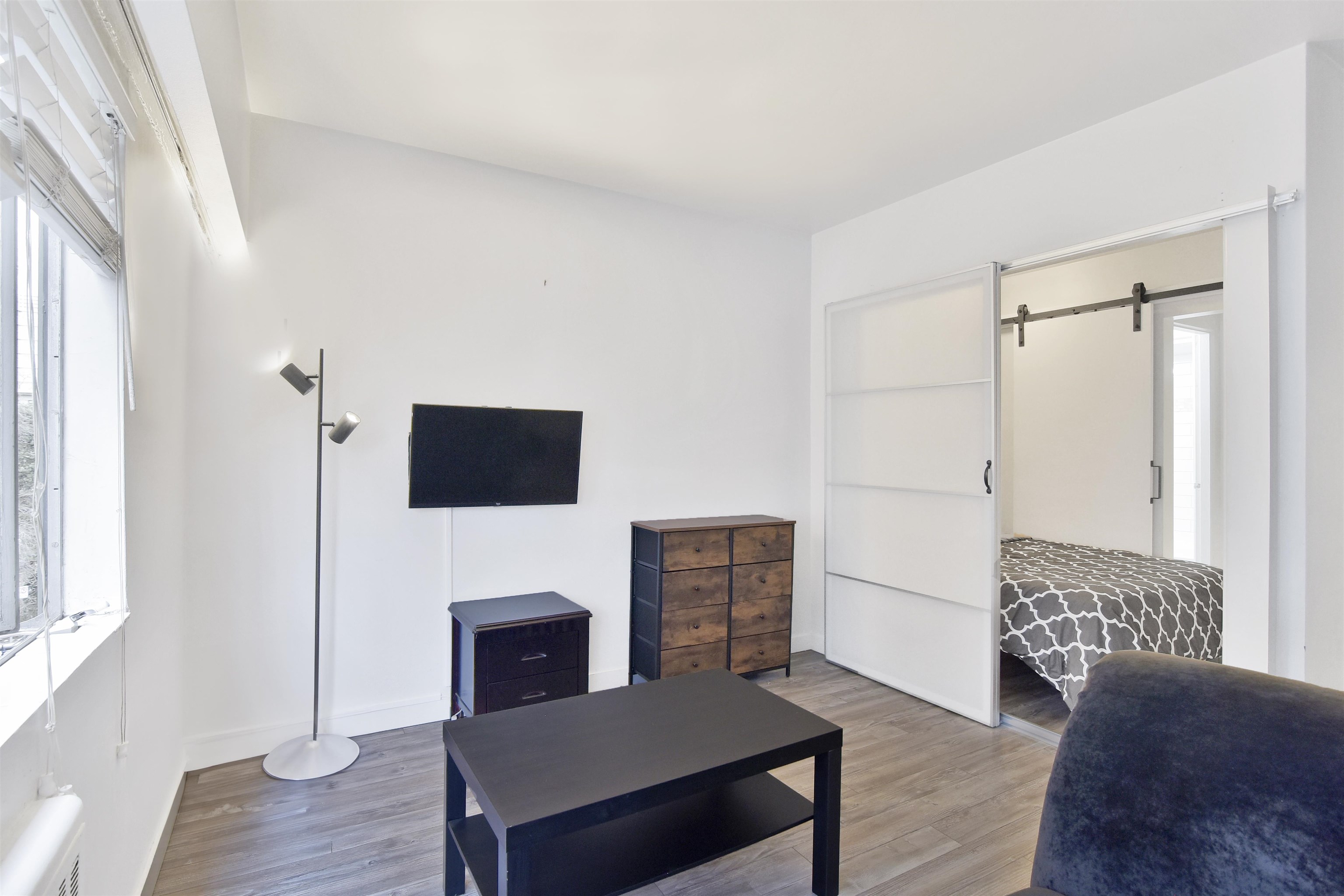 Unit 103 - 1540 Haro Street, Vancouver 5