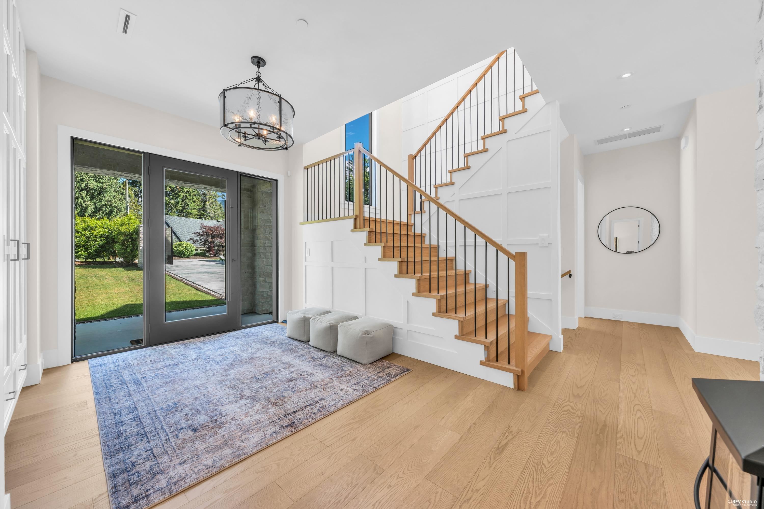 372 Moyne Drive, West Vancouver 2