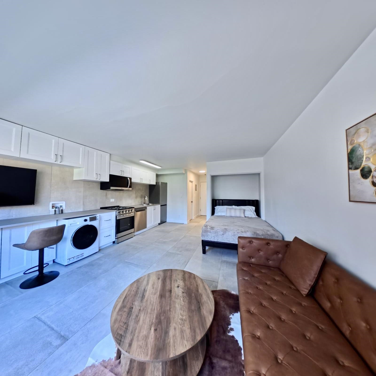 Unit 201 - 1540 Haro Street, Vancouver 4