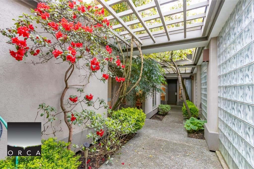 2424 Bellevue Avenue, West Vancouver 2