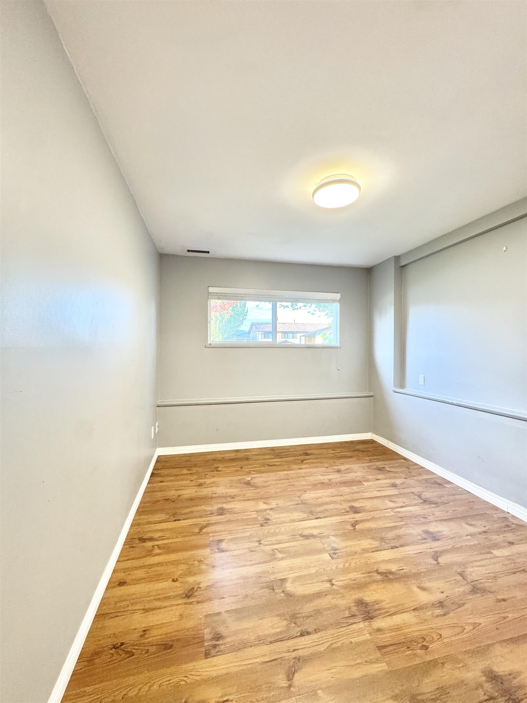 Unit Lower Unit - 68XX Stanley Street, Burnaby 4