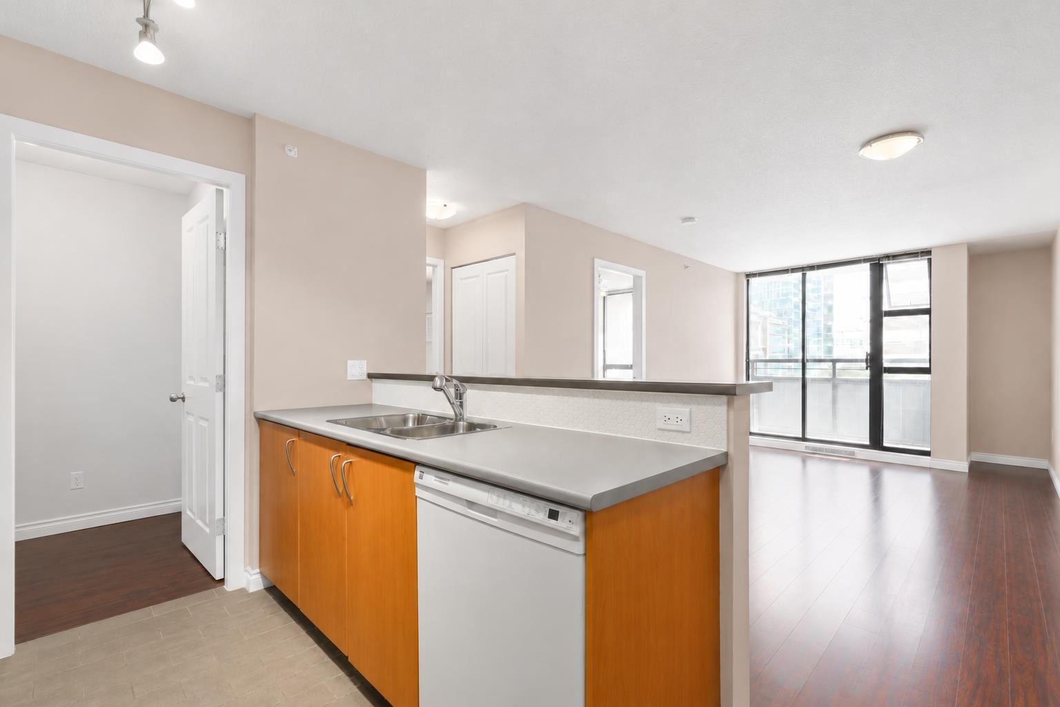 Unit 407 - 1295 Richards Street, Vancouver 4