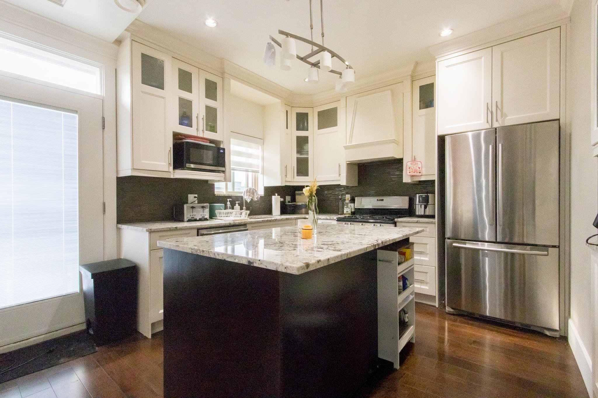 4231 Brant Street, Vancouver 5
