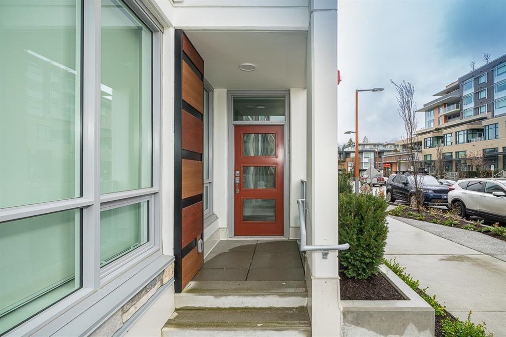 2025 Curling Road, North Vancouver 5
