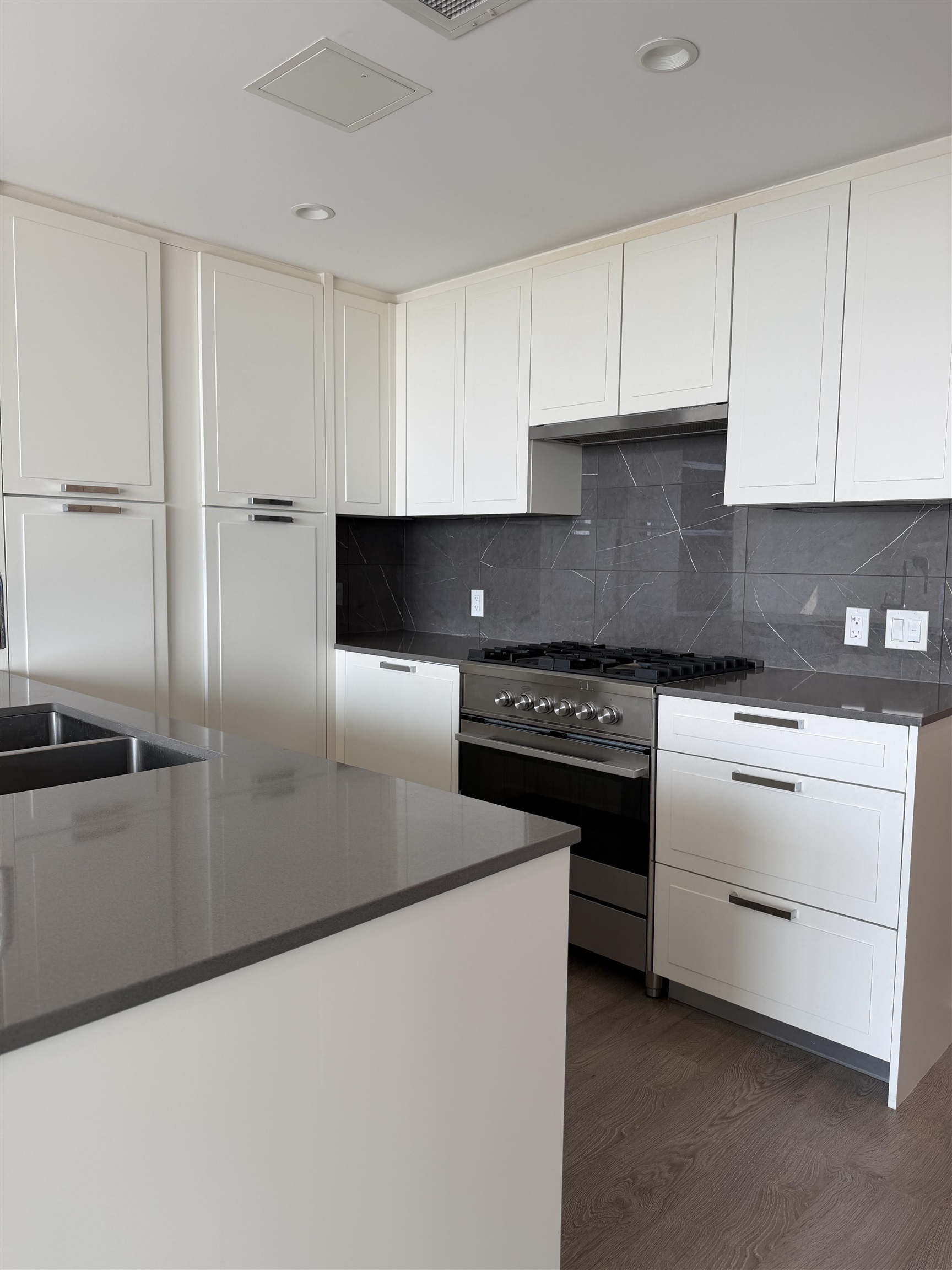 Unit 2506 - 1401 Hunter Street, North Vancouver 5