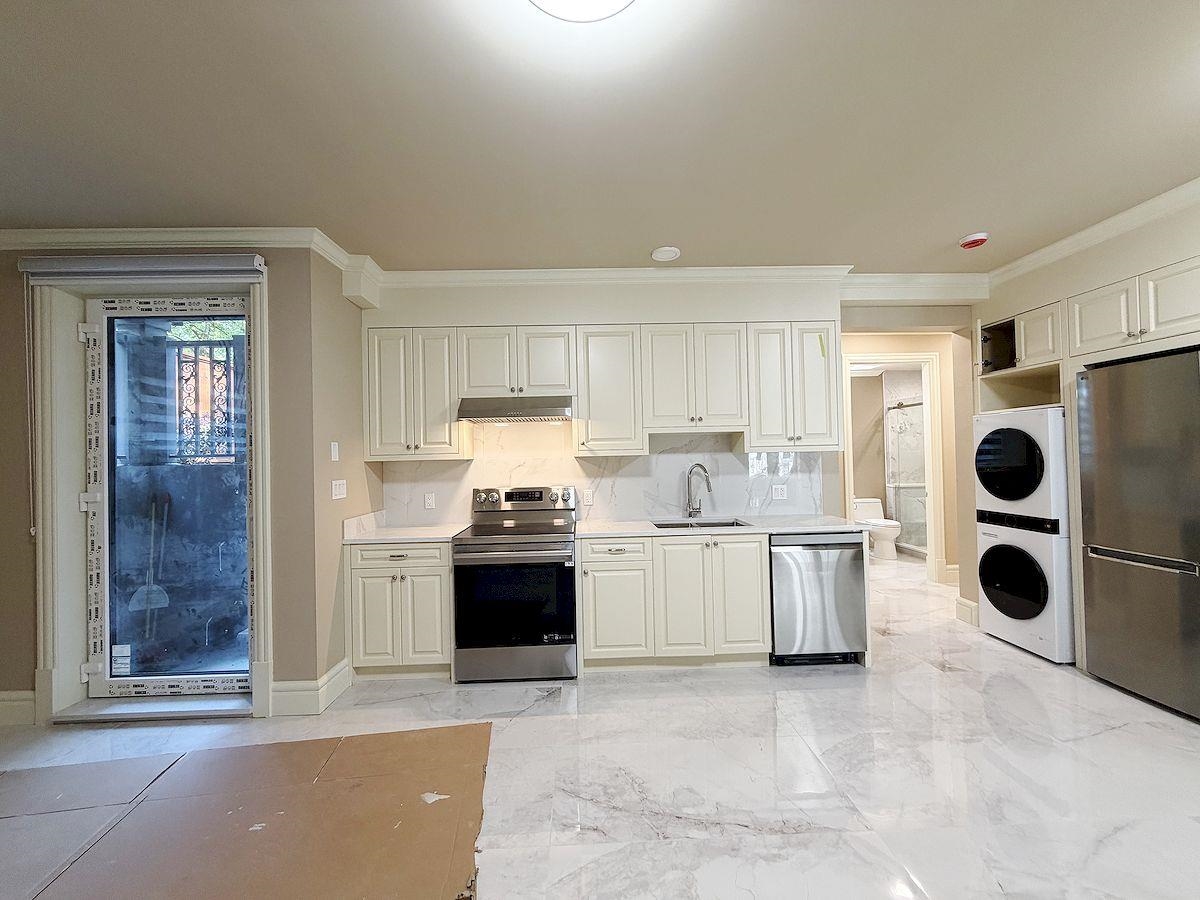 Unit 2 - 38xx 36th Avenue W, Vancouver 2