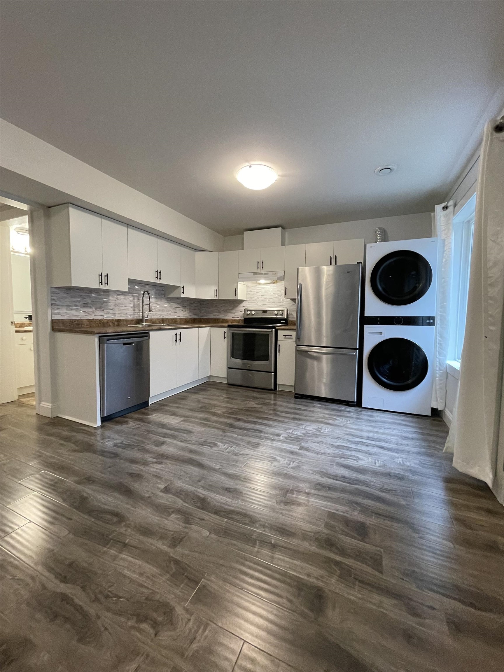 Unit bsmt - 7333 194 Street, Surrey 2