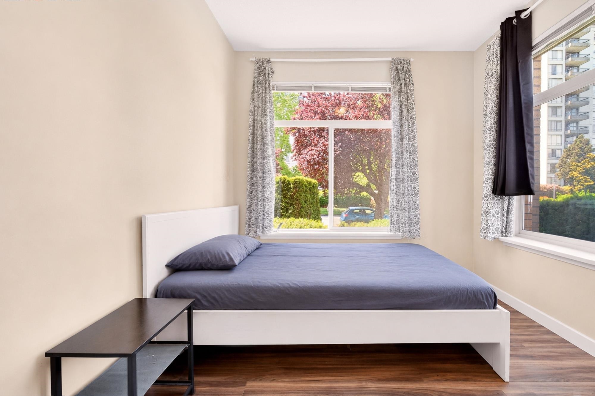 Unit Second bedroom - 5692 Kings Road, Vancouver 2