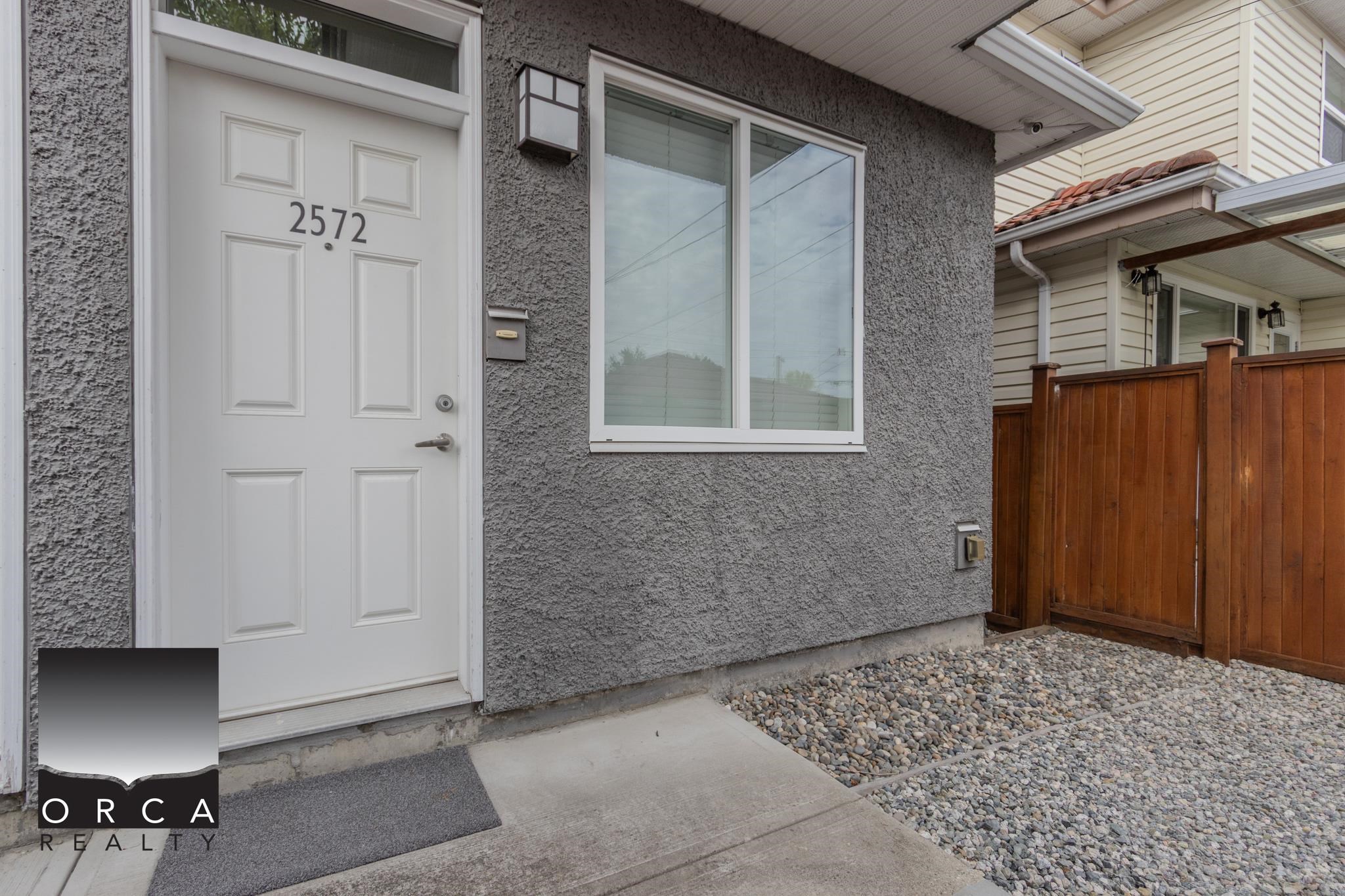 2572 E 2nd Avenue, Vancouver 2