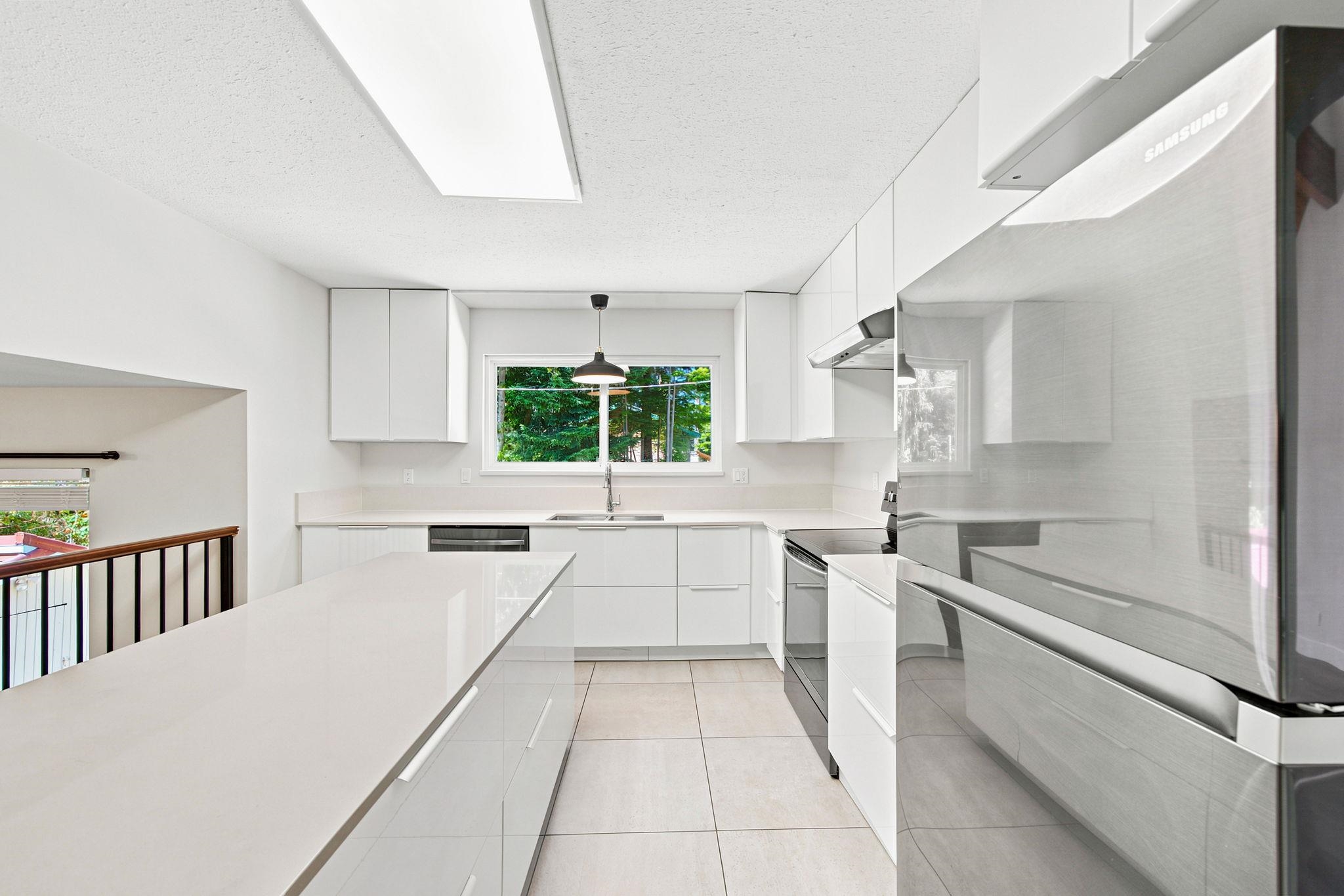 Unit Main - 5553 Nancy Greene Way, North Vancouver 4