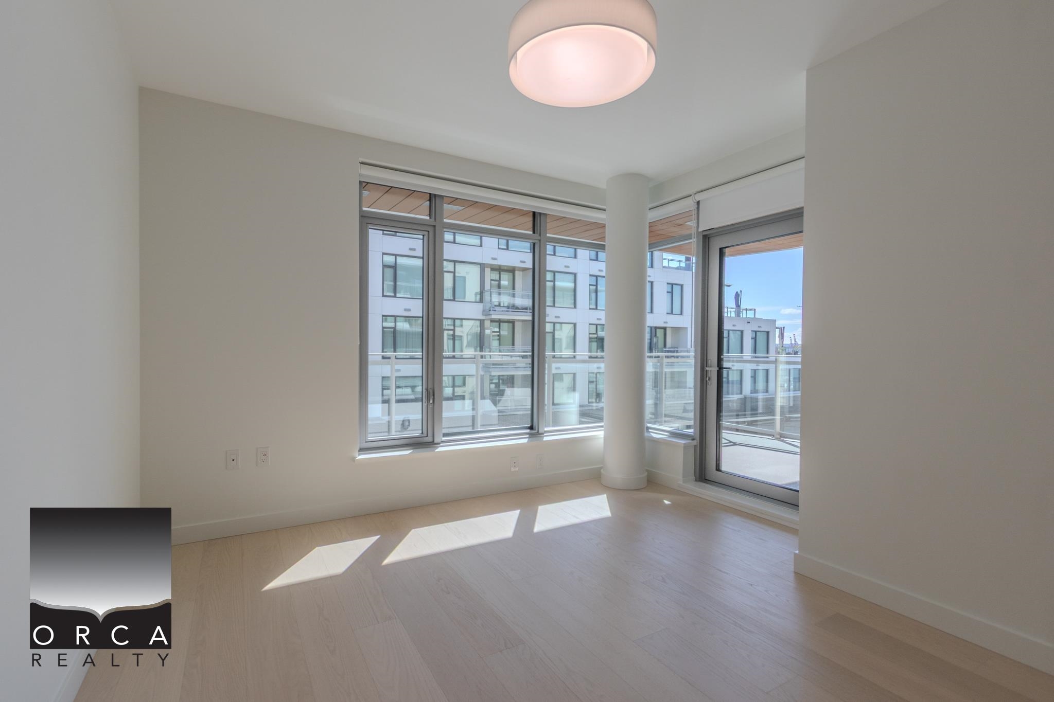 Unit 410 - 777 Harbour Way, North Vancouver 3