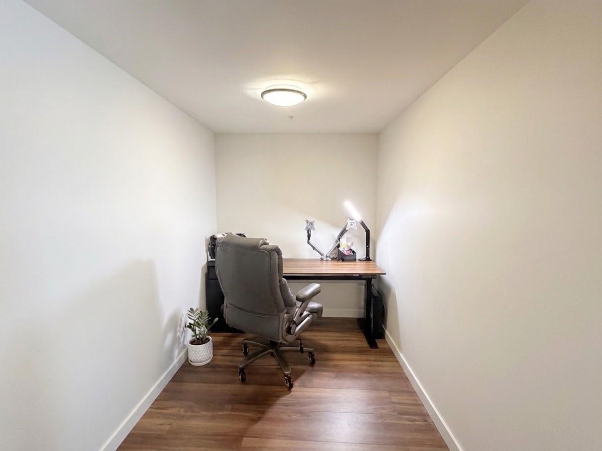 Unit 8XX - 8699 Hazelbridge Way, Richmond 4