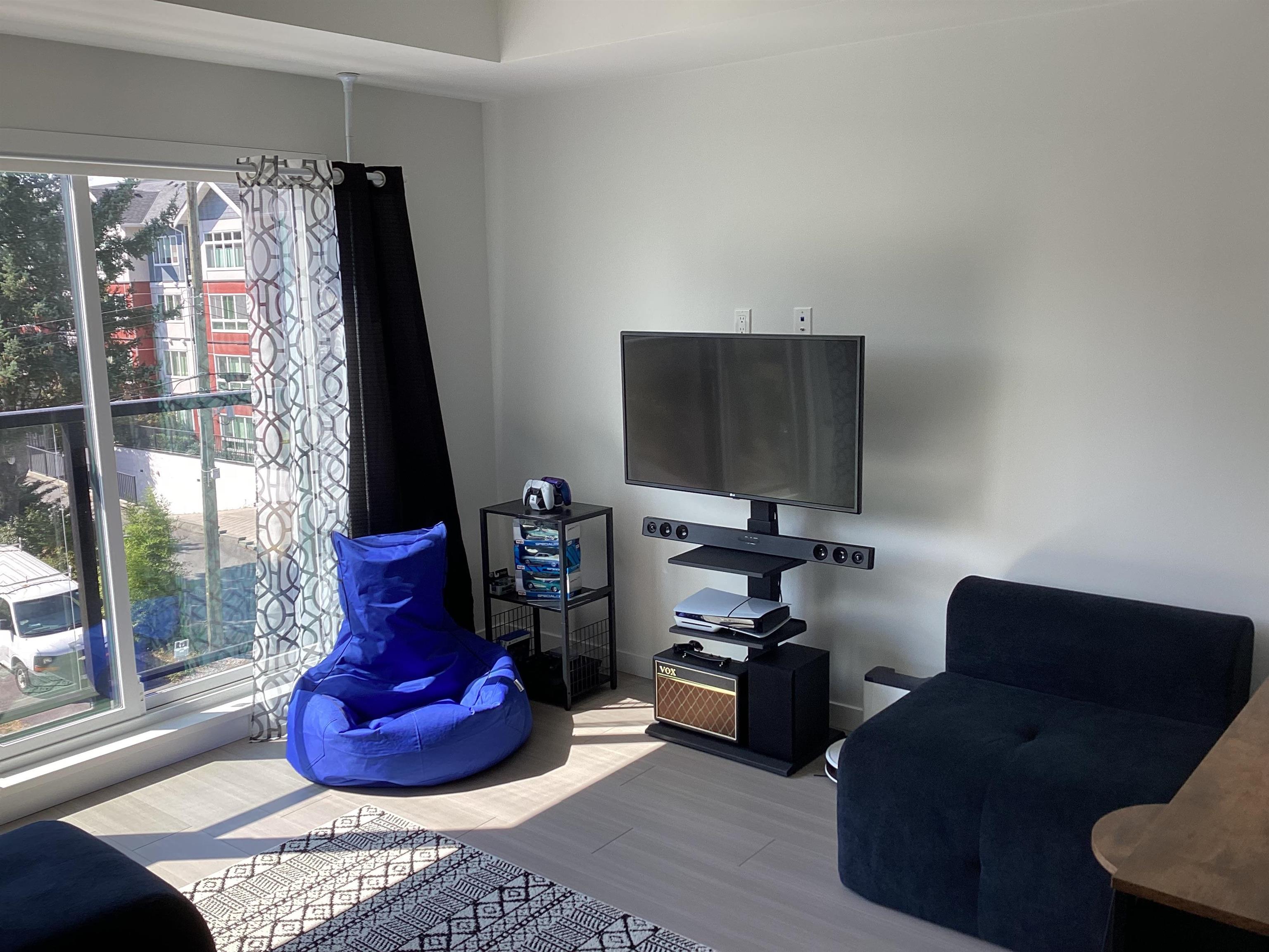 Unit 303 - 2277 Hawthorne Avenue, Port Coquitlam 4