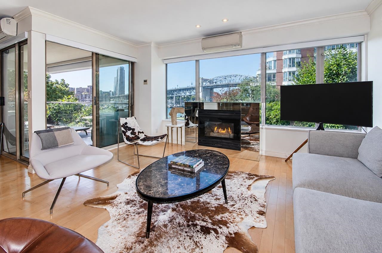 Unit 303 - 1600 Hornby Street, Vancouver 2