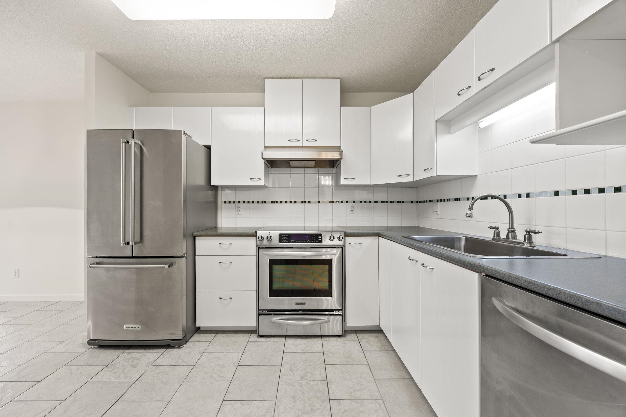 Unit 401 - 4425 Halifax Street, Burnaby 3