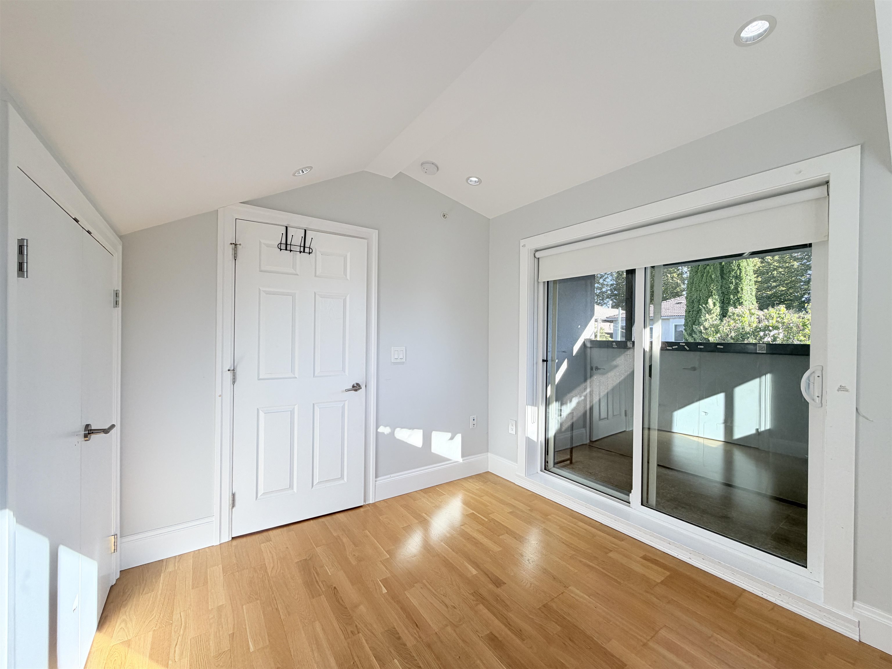 2532 5th Avenue E, Vancouver 3