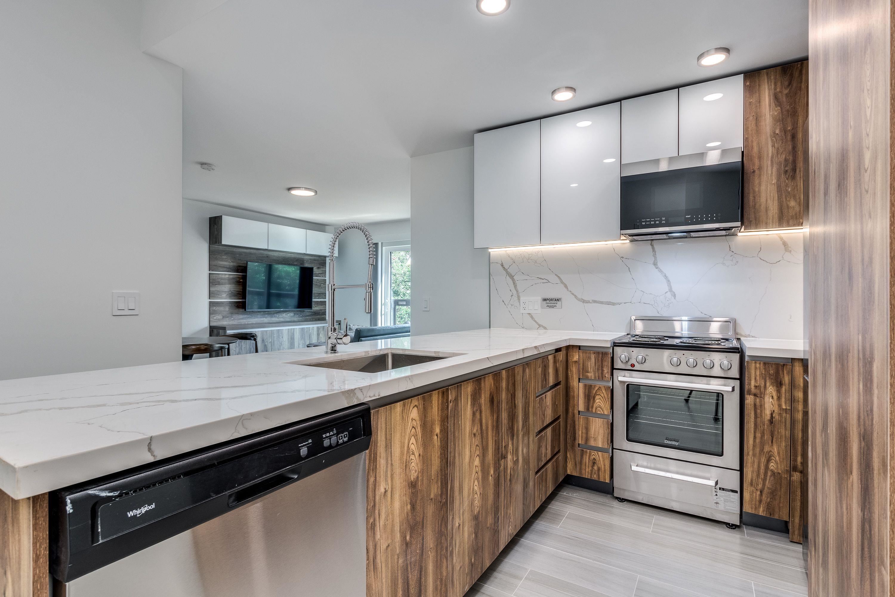 Unit 310 - 1168 Pendrell Street, Vancouver 3