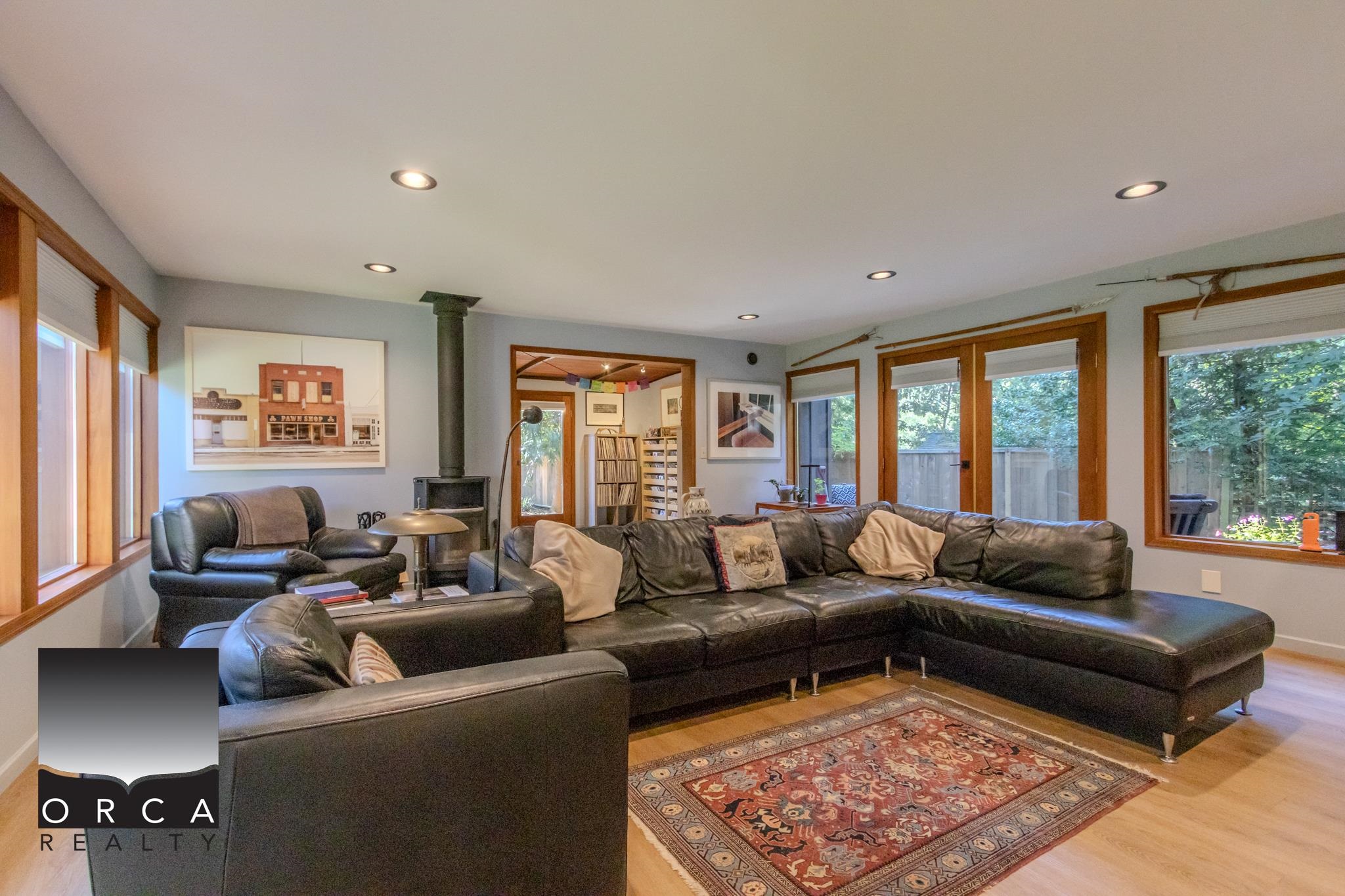 496 Melmore Road, Bowen Island 2
