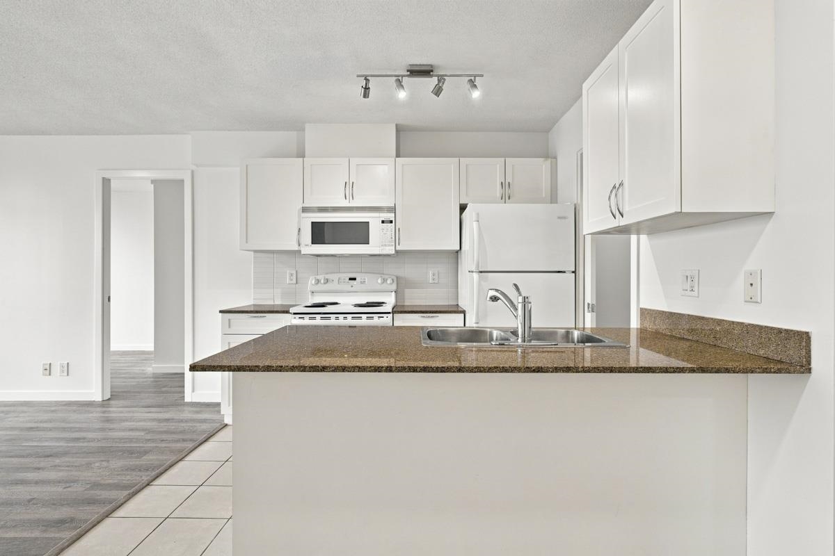 Unit 809 - 933 Hornby Street, Vancouver 2
