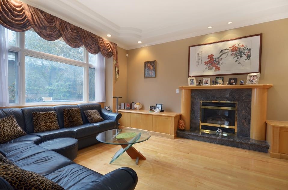 2208 34th Avenue W, Vancouver 3