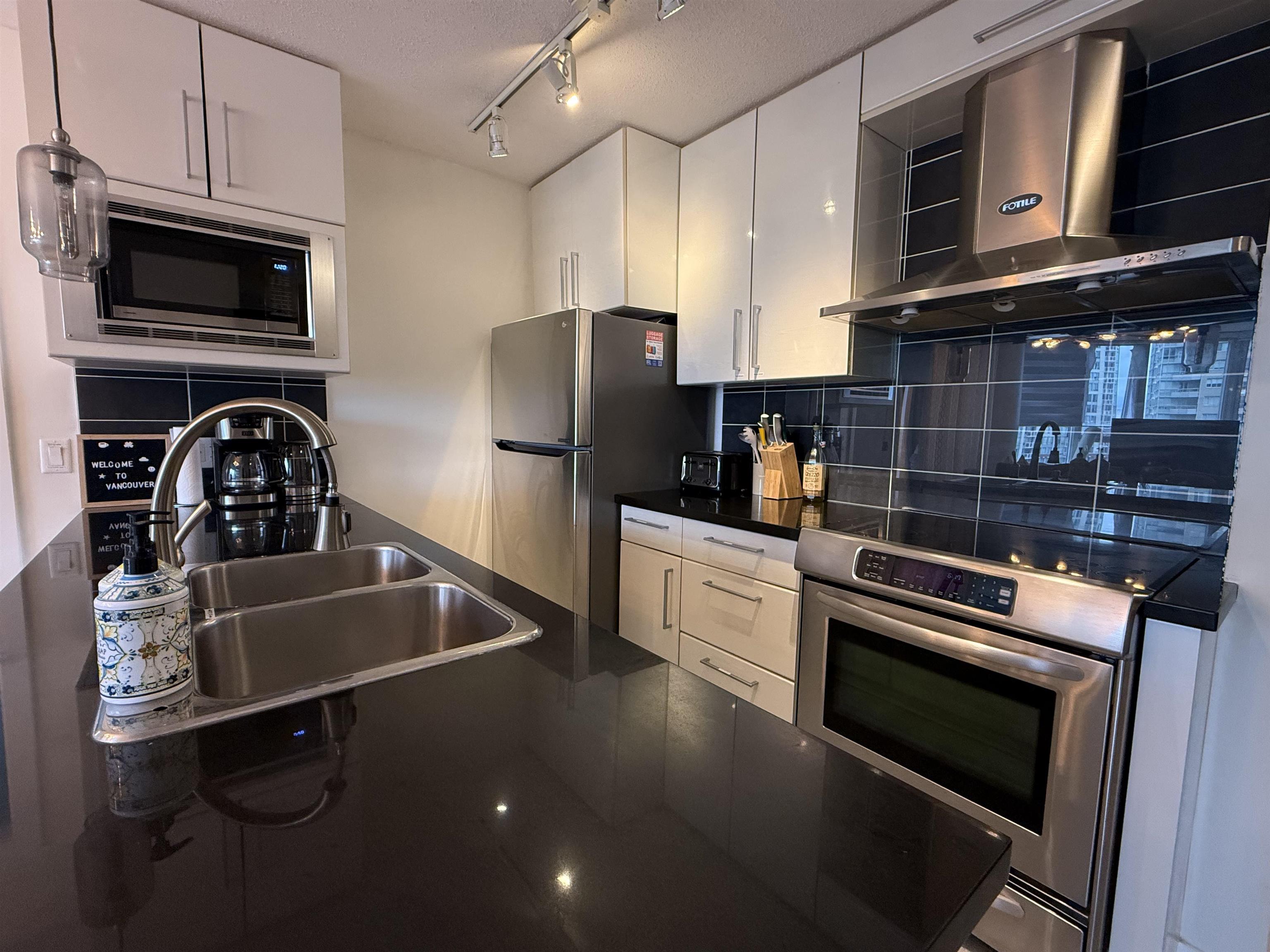 Unit 1002 - 689 Abbott Street, Vancouver 2