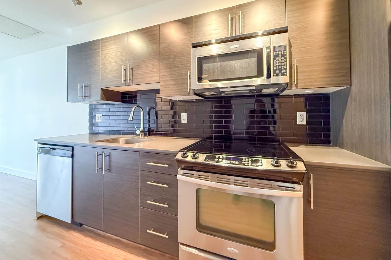 Unit 302 - 1533 8th Avenue E, Vancouver 2