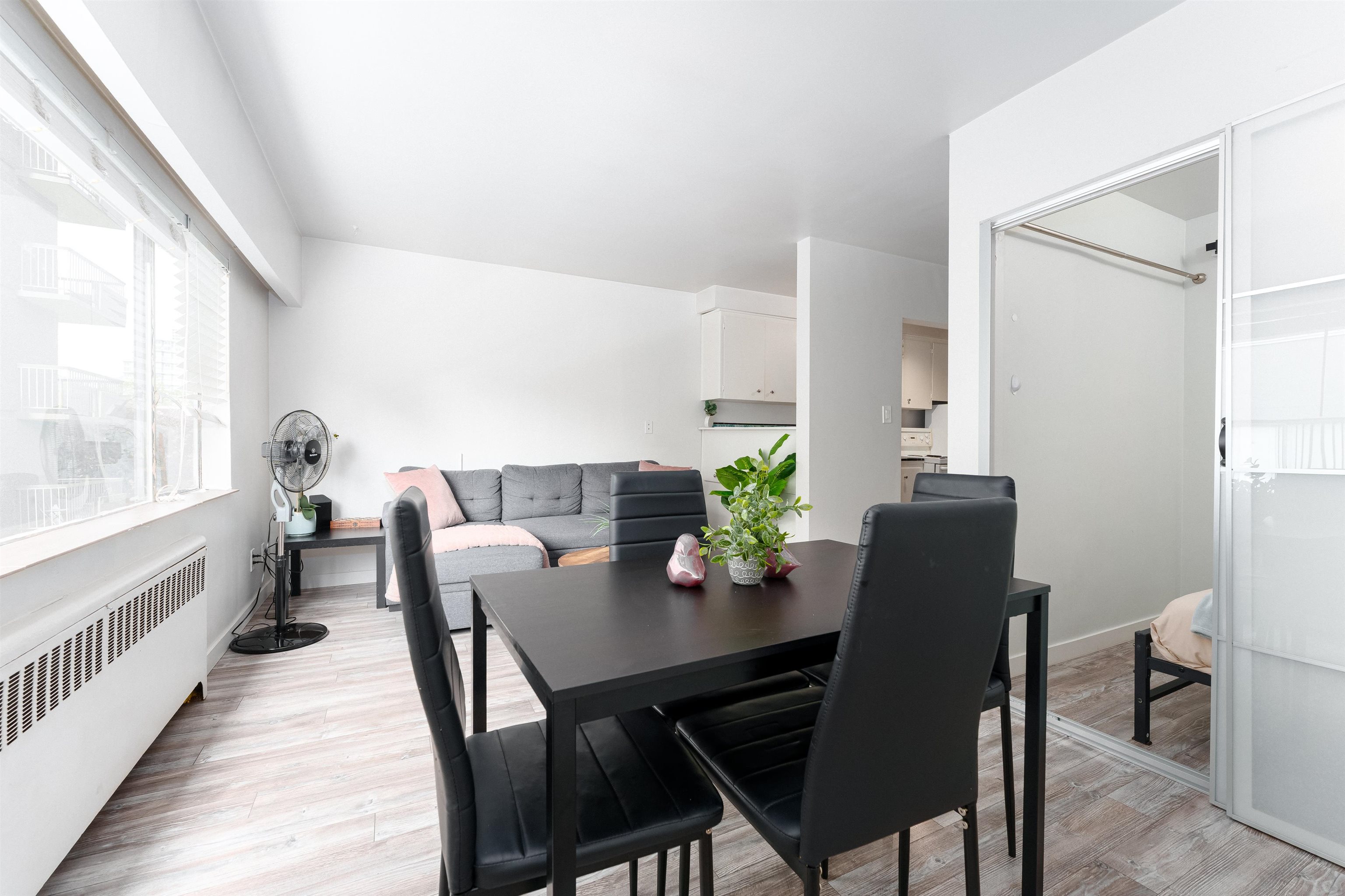 Unit 204 - 1540 Haro Street, Vancouver 5