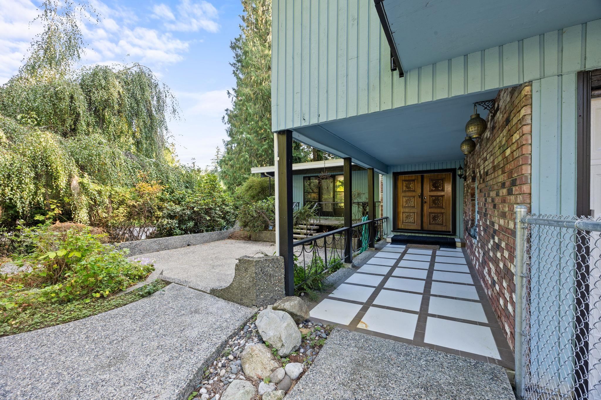 3290 Hazel Avenue, Coquitlam 4