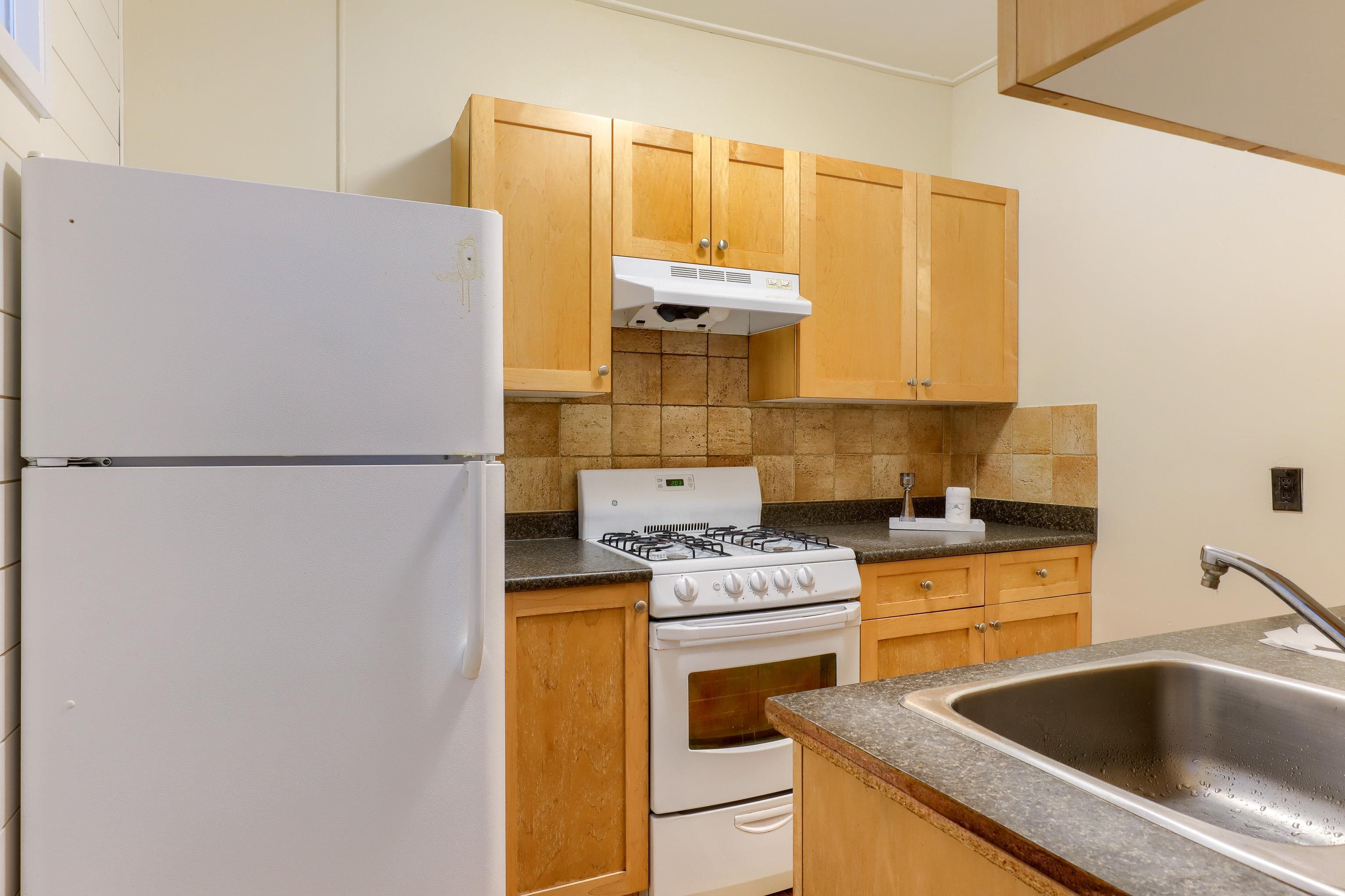 Unit 6 - 935 Jervis Street, Vancouver 3