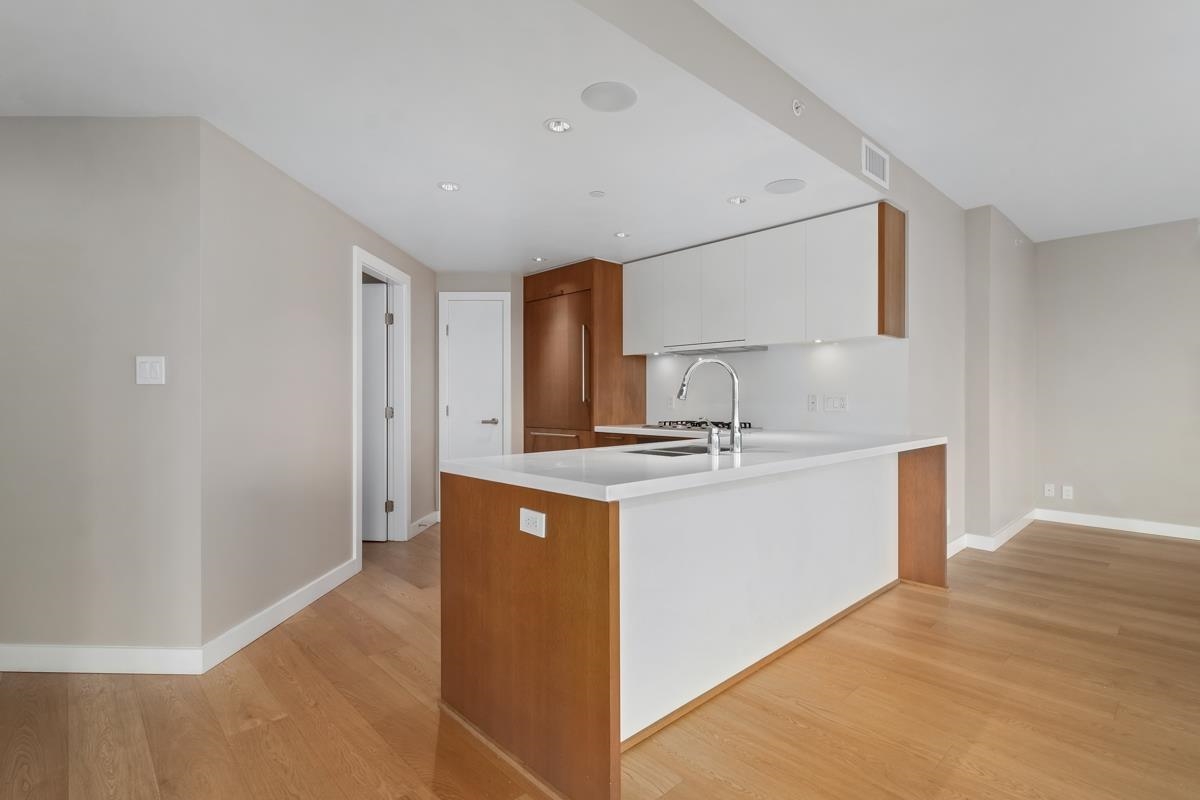 Unit 1801 - 1372 Seymour Street, Vancouver 5