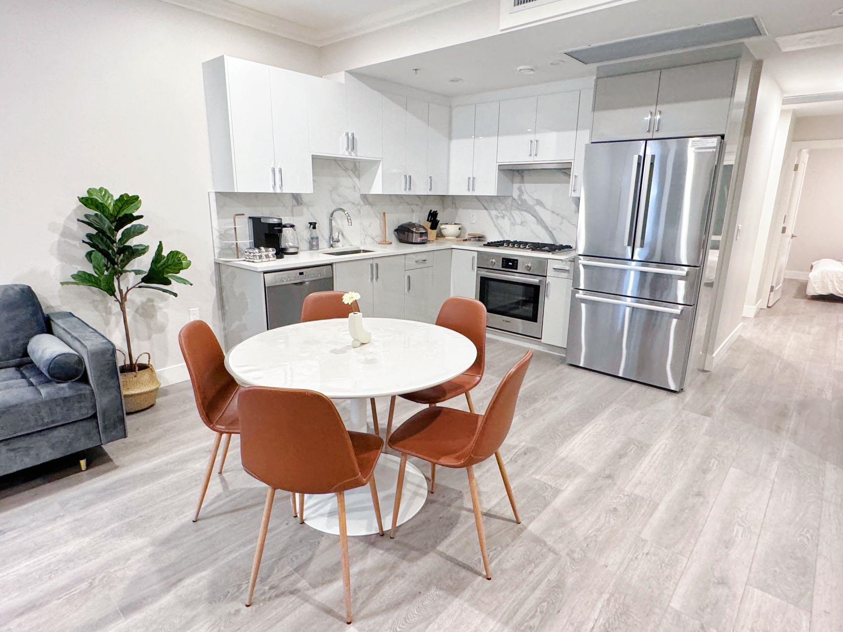 7555 Oak Street, Vancouver 5