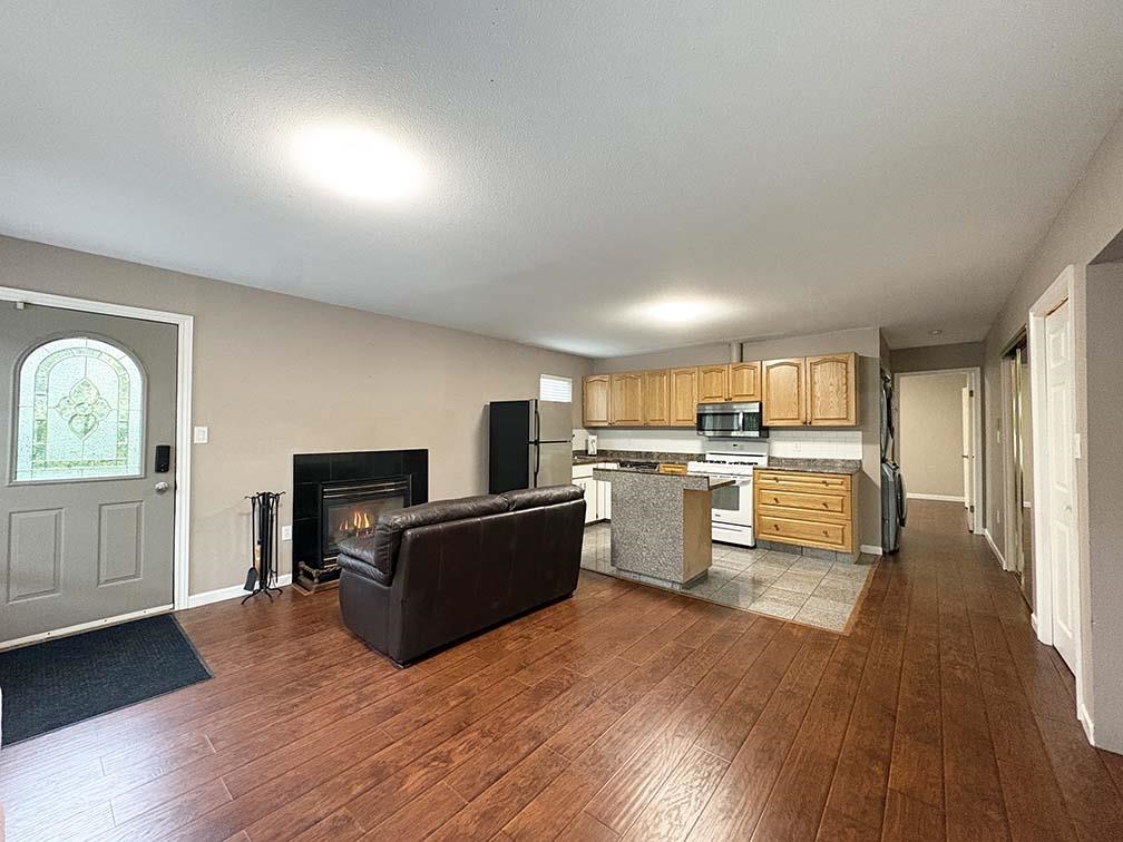 Unit Garden - 5225 Canada Way, Burnaby 2