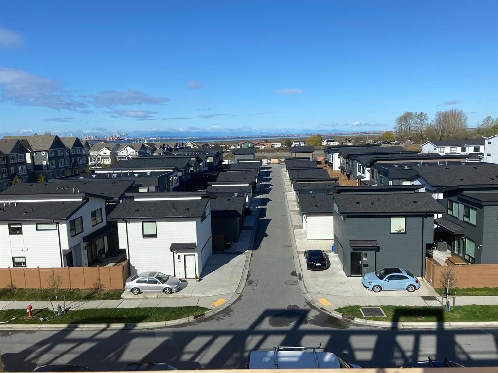 Unit 211 - 1930 Starling Drive, Tsawwassen 2